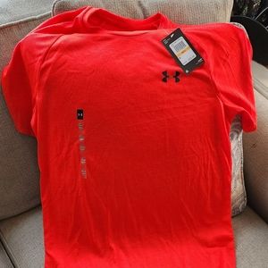 NWT Under Armour Mens Shirt